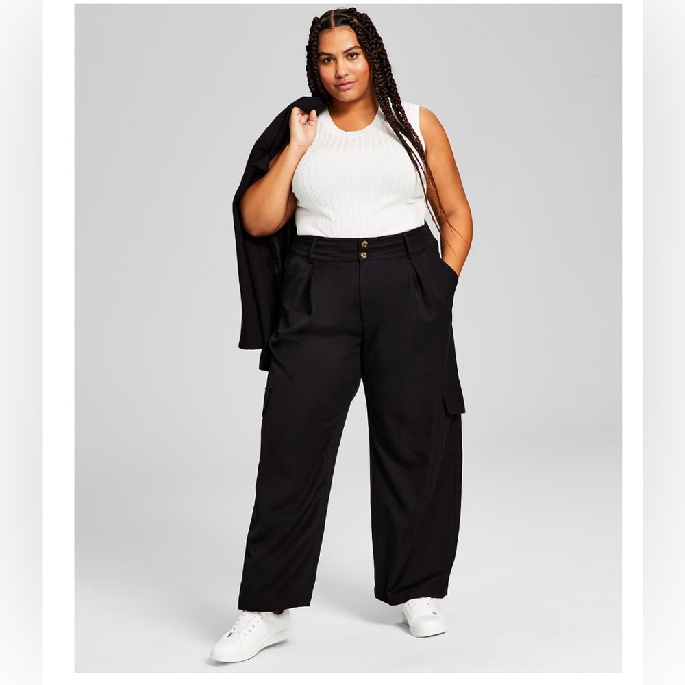 Wide-Leg Pleated Cargo Pants